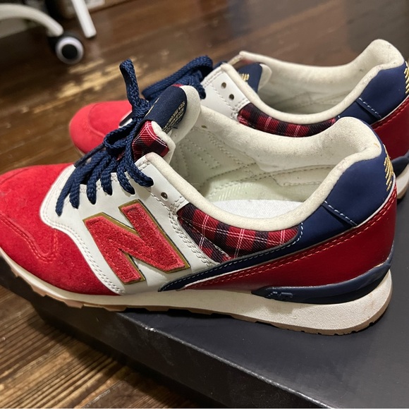 New Balance 996 series Red trainers - Picture 3 of 4